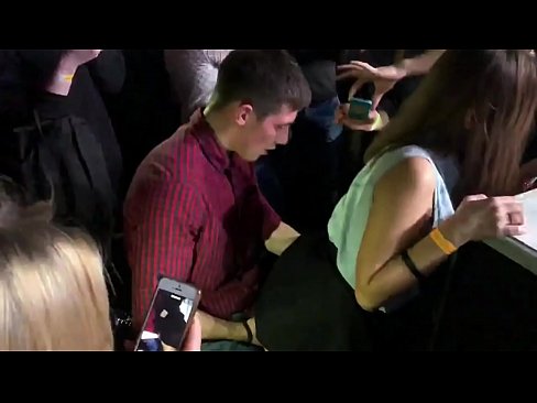 ❤️ Sex real într-un club de noapte rusesc. O rusoaică de 18 ani în anus și vagin futută într-un club de noapte ❤❌ at ro.pornosexphoto.ru ❌